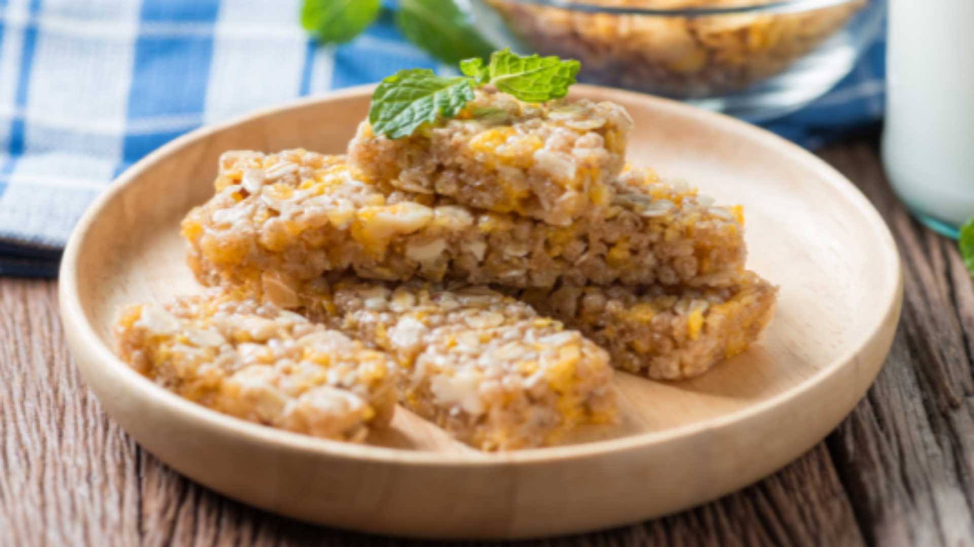 Barrinha de cereal caseira com banana