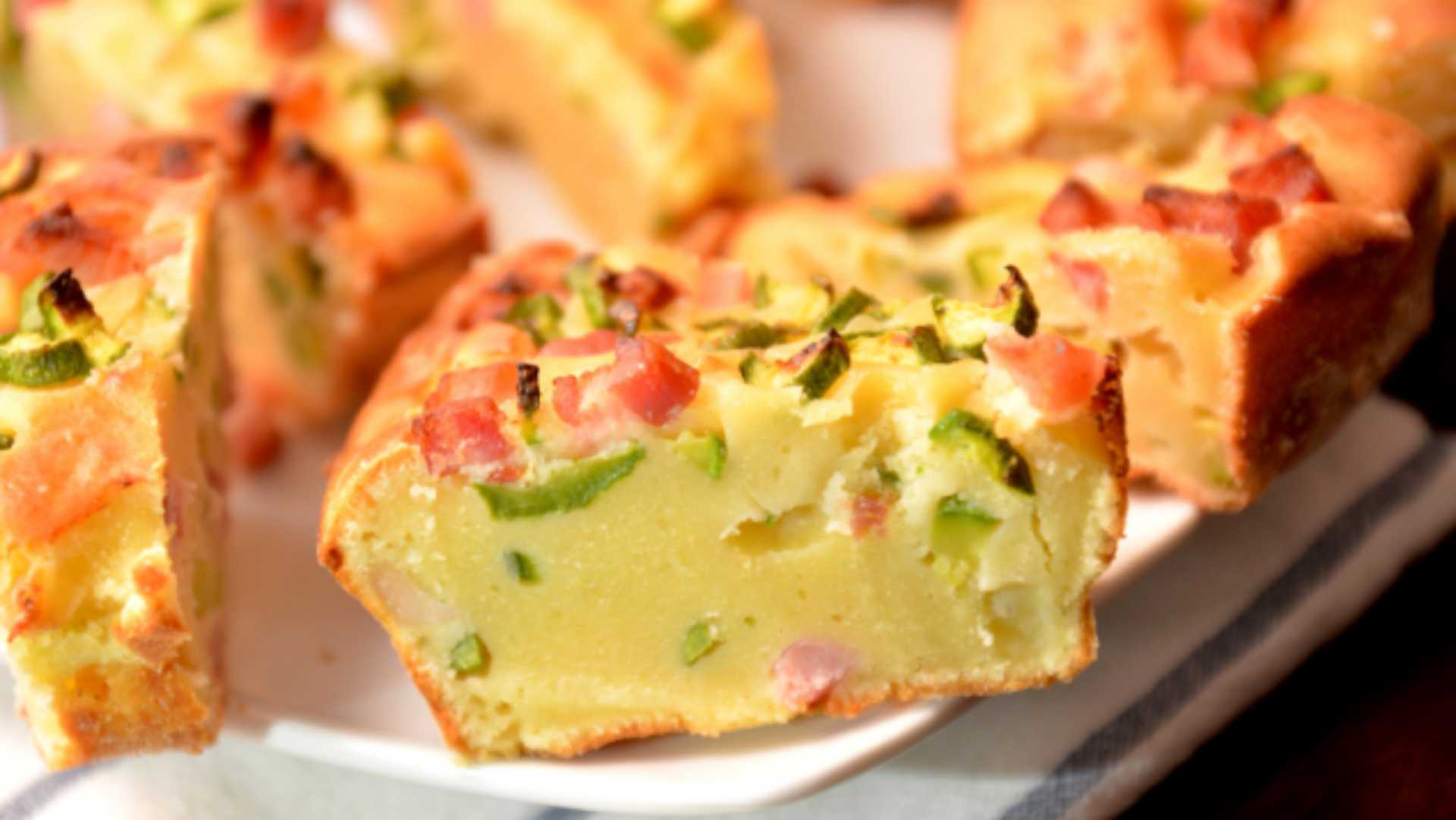 Torta de liquidificador de arroz com vegetais